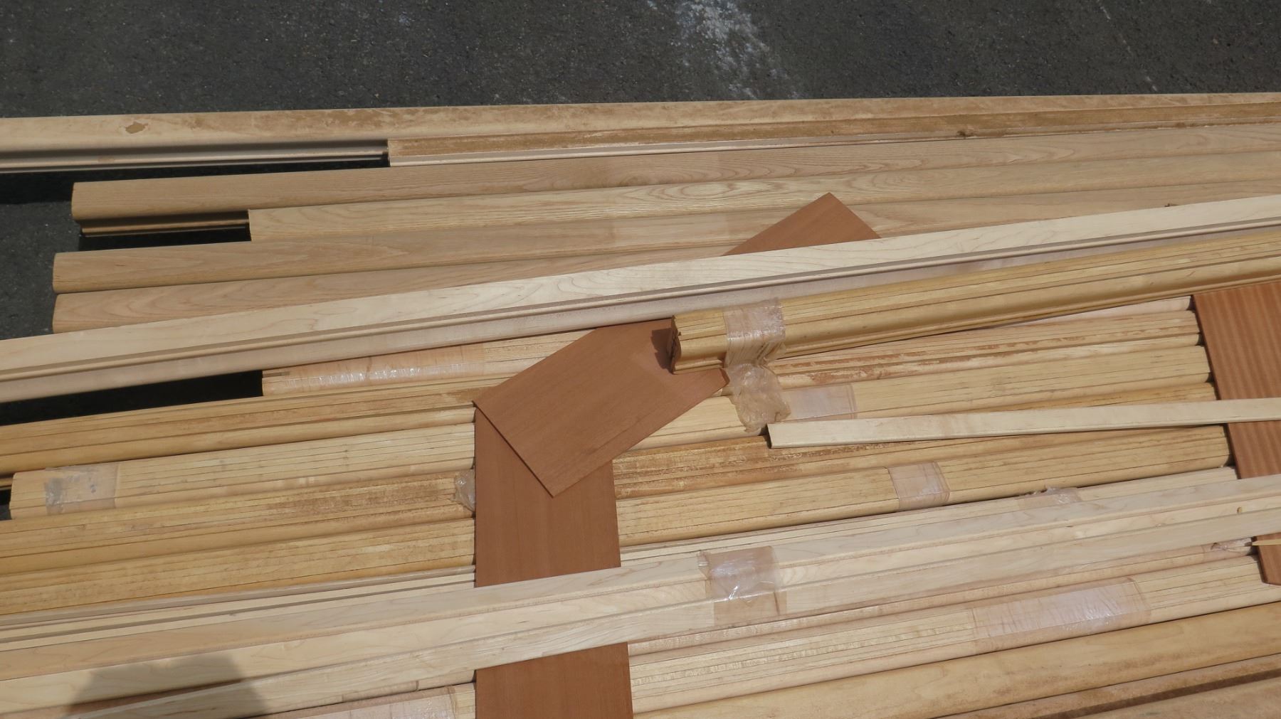 Wood Bundle: Handrail 6010, Maple, Oak, Bender Rail (approx. 250 Linear Ft)