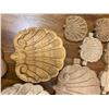 Image 2 : Wood Shell Carvings: 11 Shell Carvings, Various Sizes from Various Woods