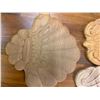 Image 5 : Wood Shell Carvings: 11 Shell Carvings, Various Sizes from Various Woods