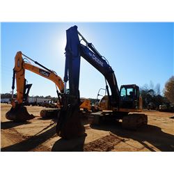 2011 JOHN DEERE 225D LC HYDRAULIC EXCAVATOR, VIN/SN:501733 - 24" BUCKET, CAB, A/C, METER READING 5,0