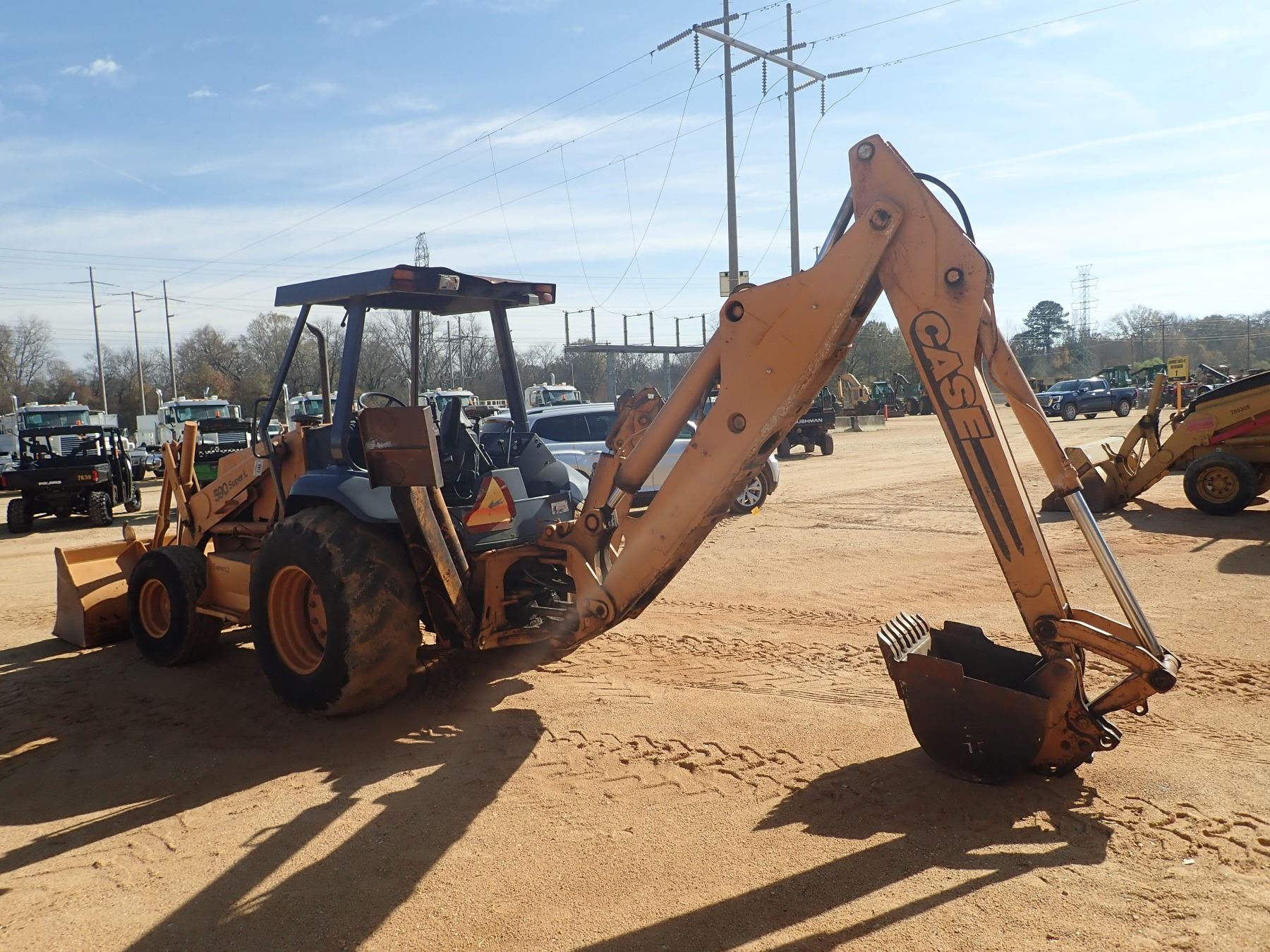 CASE 590 SUPER L SERIES II LOADER BACKHOE VIN SN JJG0285596 BUCKET case-590-super-l-series-ii-loader-backhoe-vin-sn-jjg0285596-bucket