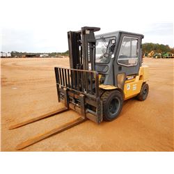 CAT DP40KL FORKLIFT, VIN/SN:AT19C50188 - TRIPLE STAGE MAST, 9,000LB CAPACITY, CAB, METER READING 3,9