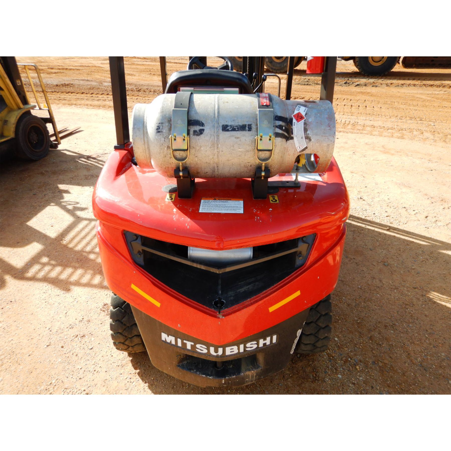 MITSUBISHI FG25N FORKLIFT, VIN/SNAF17D02563 PROPANE, TRIPLE STAGE