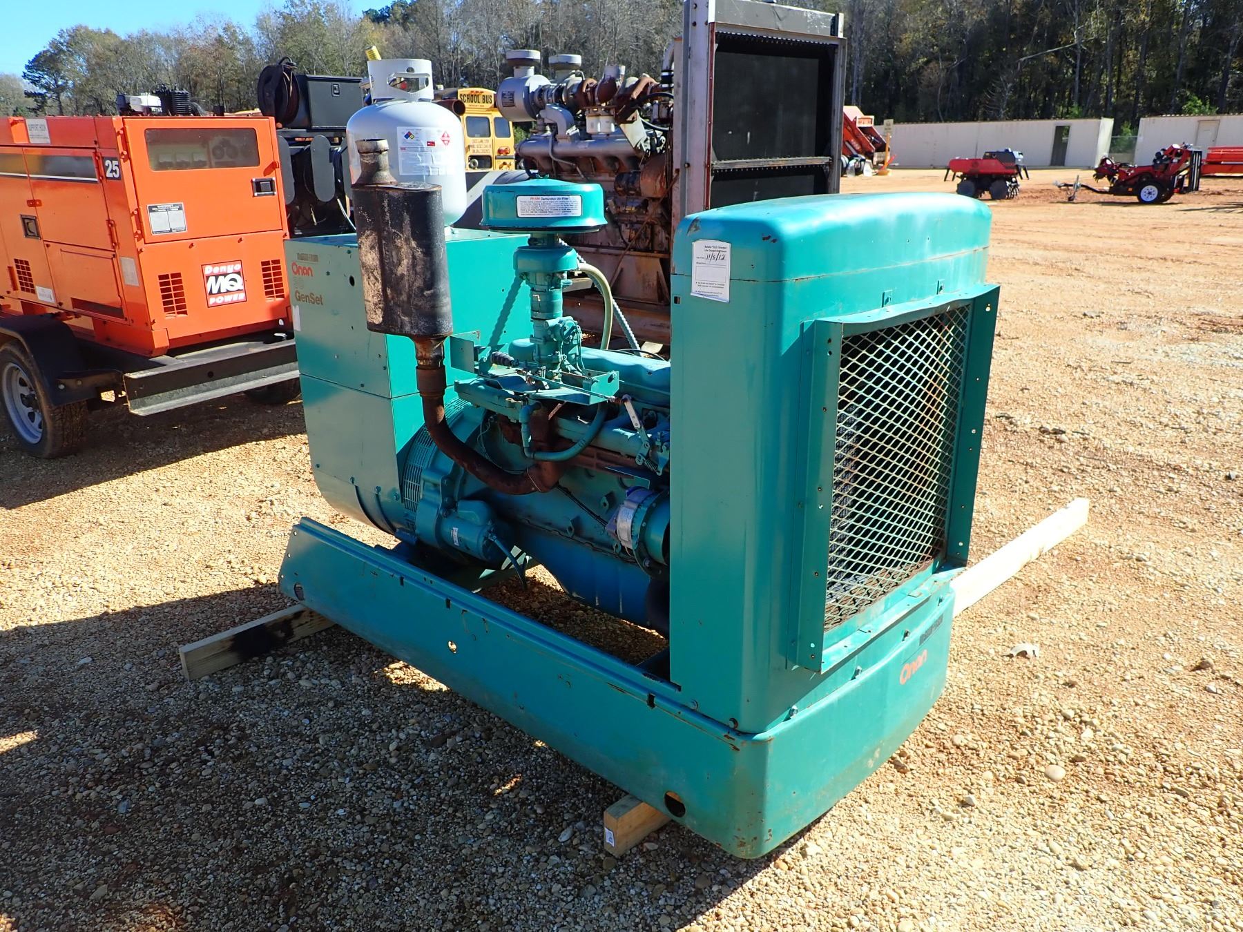 ONAN 30 GENERATOR SET, VIN/SNL810603171 FORD LP GAS ENGINE, 30KW