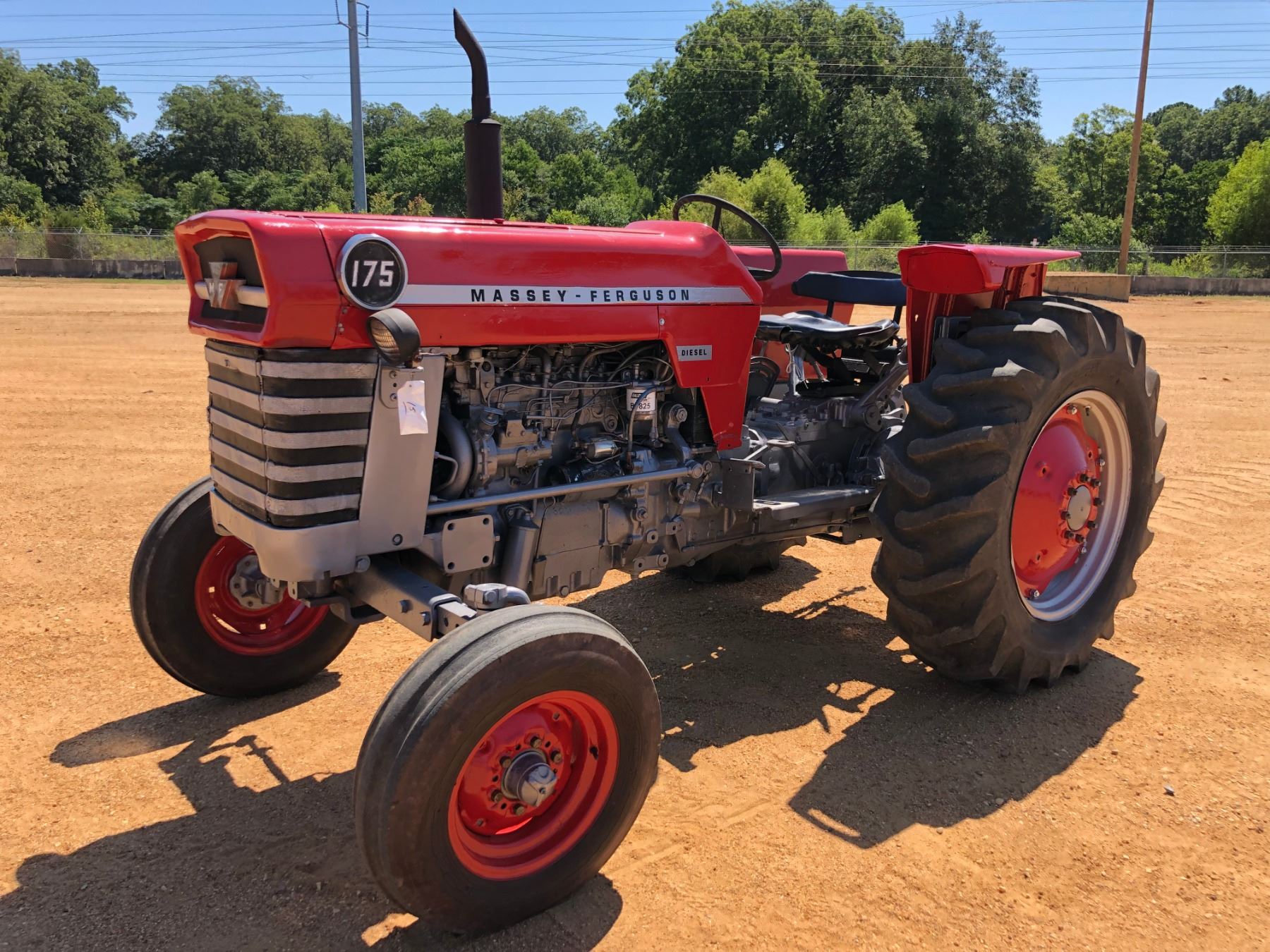 MASSEY FERGUSON 175 FARM TRACTOR METER READING 3 493 HOURS DIESEL massey-ferguson-175-farm-tractor-meter-reading-3-493-hours-diesel
