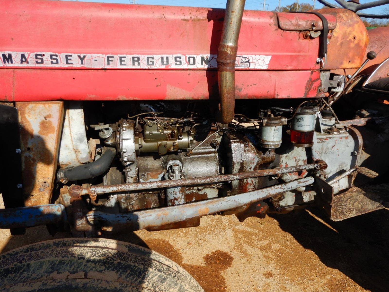MASSEY FERGUSON 135 FARM TRACTOR, VIN/SN433177 DIESEL ENGINE