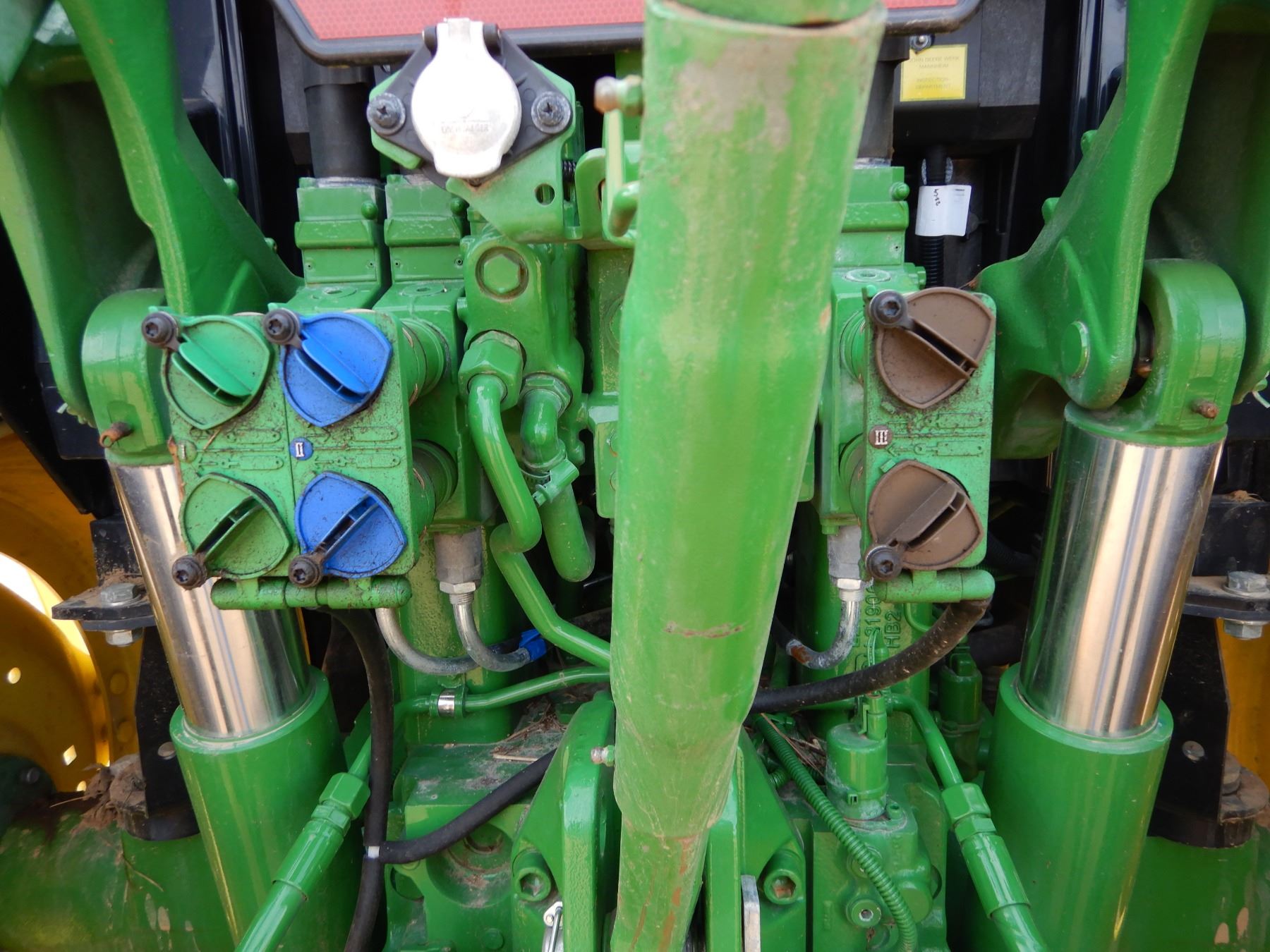 2018 JOHN DEERE 6130M FARM TRACTOR, VIN/SN:906273 - MFWD, 3 REMOTES ...