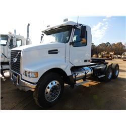 2007 VOLVO VHD64F TRUCK TRACTOR, VIN/SN:4V4KC9GH87N485182 - T/A, 435HP VOLVO D12 ENGINE, 10 SPEED TR