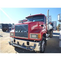 2006 MACK CHN613 WATER TRUCK, VIN/SN:1M2AJ06C66N006203 - T/A, MACK DIESEL ENGINE, 10 SPEED TRANS, MA