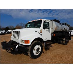 1996 INTERNATIONAL 4700 ASPHALT TRUCK, VIN/SN:1HTSCAAN7TH308114 - S/A, IHC DT466 DIESEL ENGINE, 5 SP
