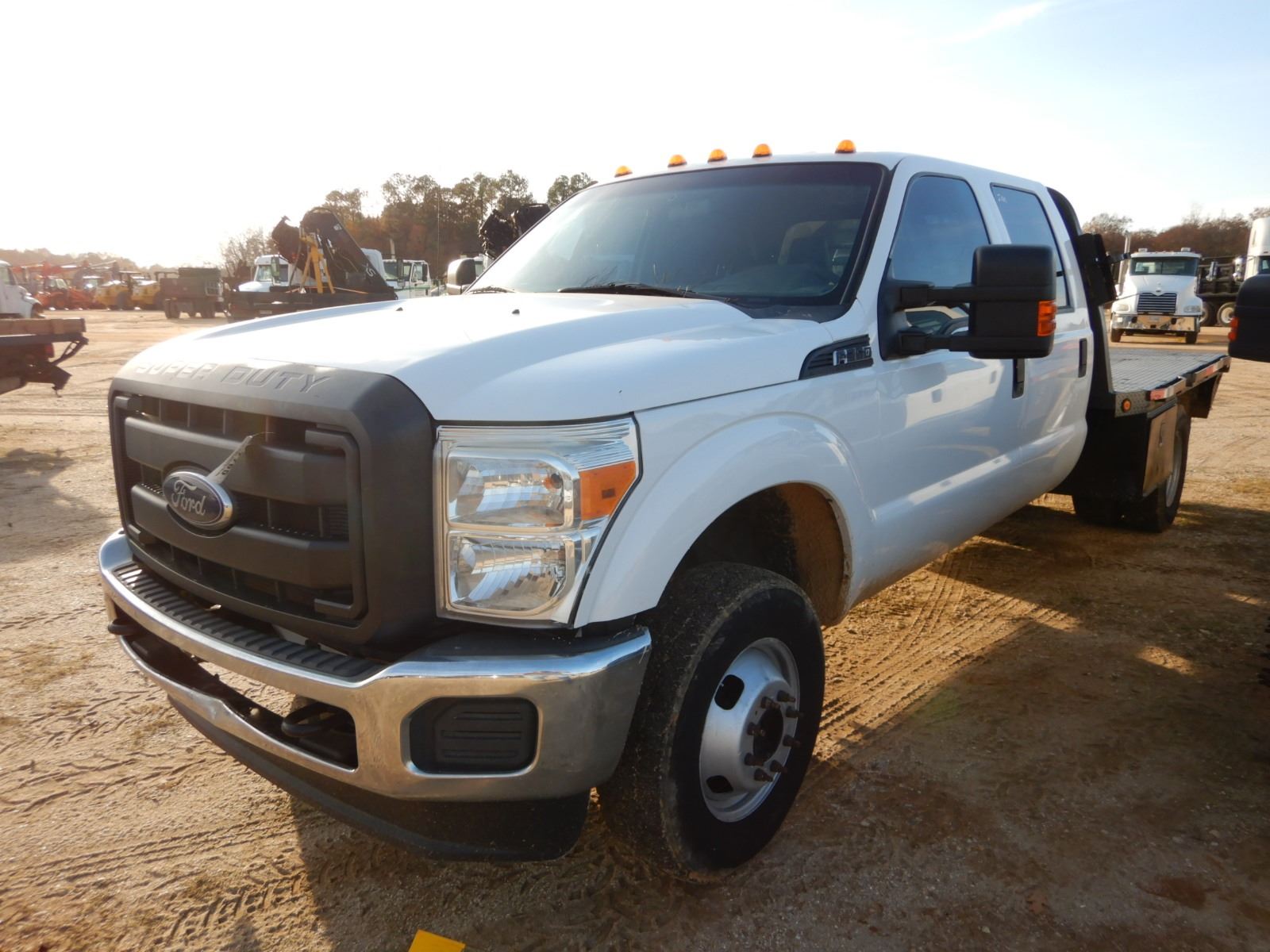 2015 FORD F350 FLATBED TRUCK, VIN/SN:1FD8W3H64FEA87291 - 4X4
