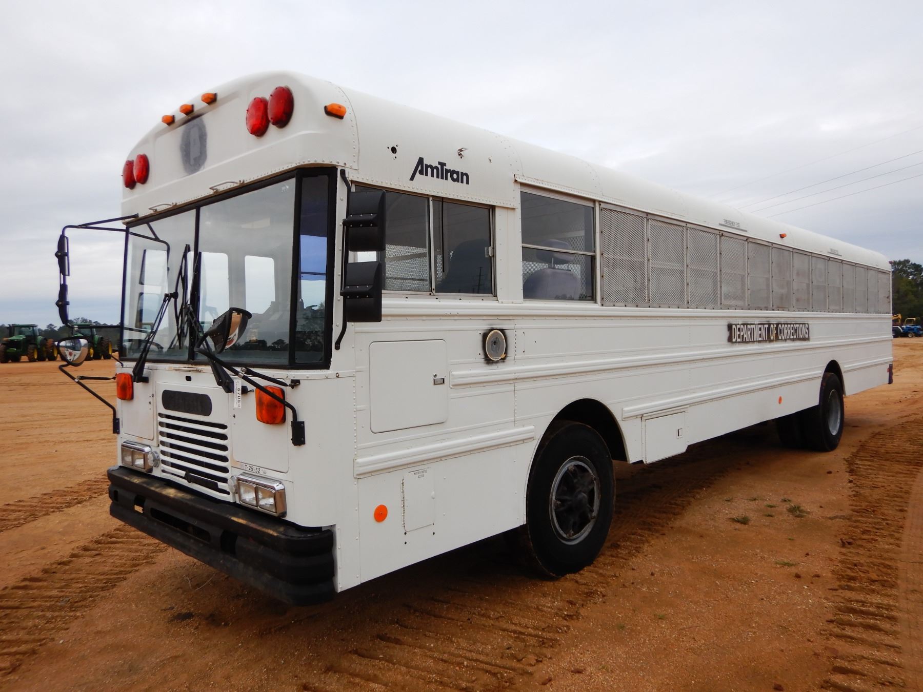 1996 INTERNATIONAL AMTRAN IS3900 PASSENGER BUS, VIN/SN ...