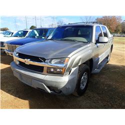 2002 CHEVROLET AVALANCHE VIN/SN:3GNEK13T62G231678 - 4X4, GAS ENGINE, A/T, ODOMETER READING 228,385 M