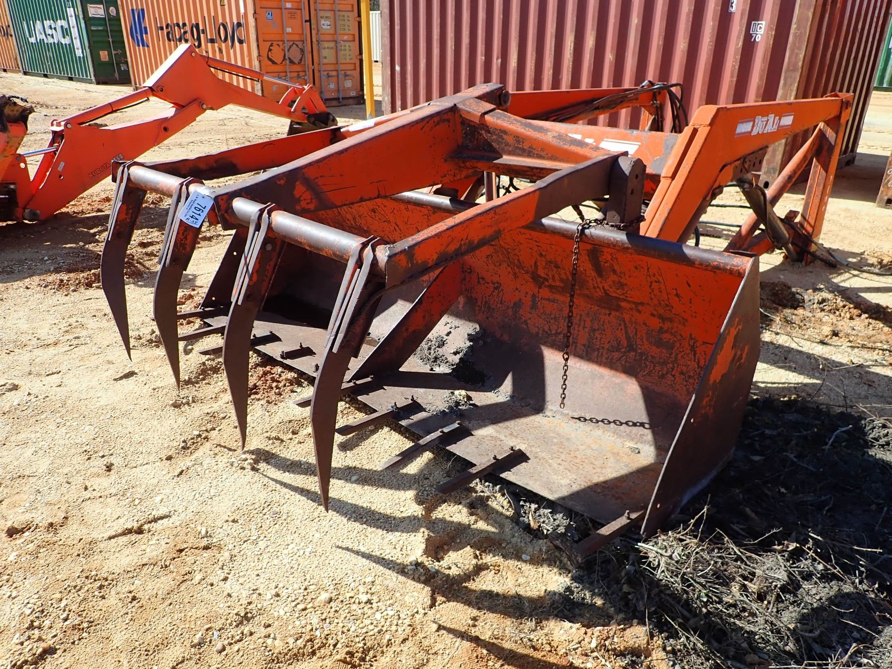 DUAL 3100 FRONT LOADER BUCKET W/GRAPPLE CLAMP, FITS FARM TRACTOR (C3