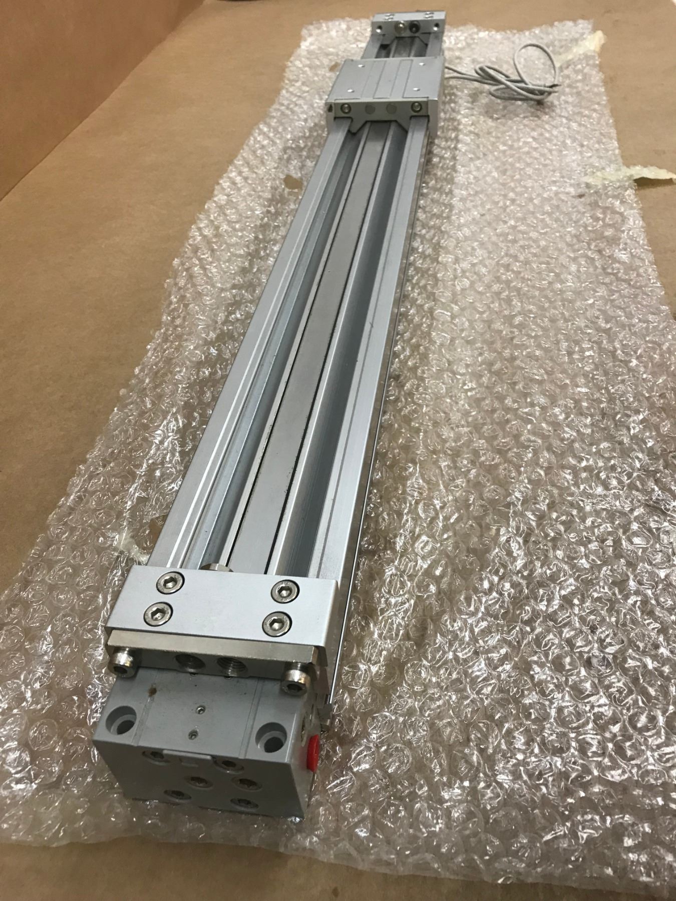 SMC MY1M25540LZ80 RODLESS CYLINDER