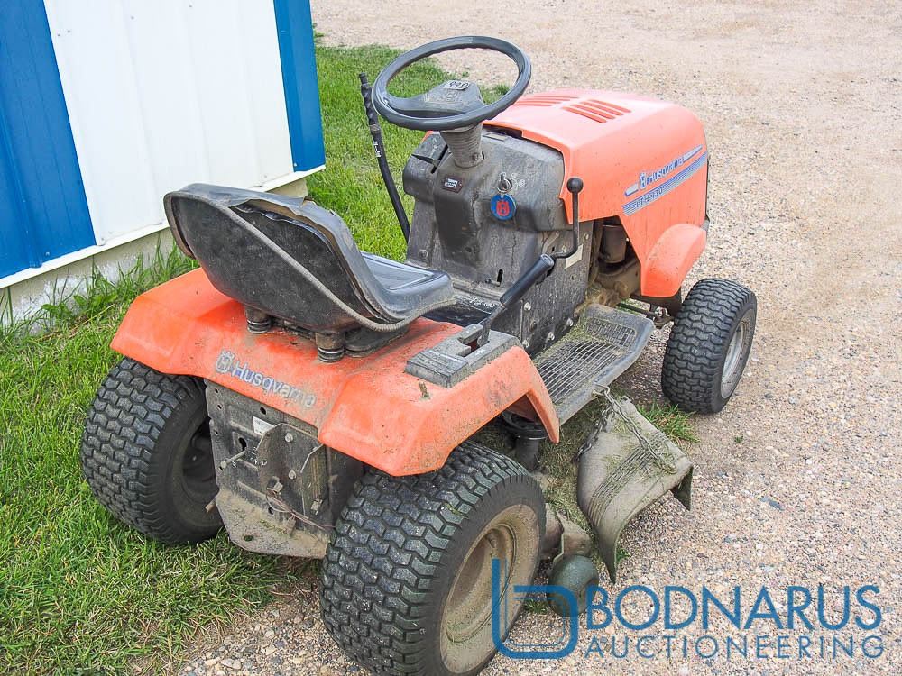 Husqvarna LTH 130 hydrostatic 42” 973 hours
