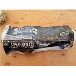 Advanced LCD Metal Detector In Box