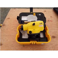 Leica Jogger 28 Surveying Level in Case, *Tested and Working