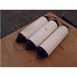 Lot of three buoys