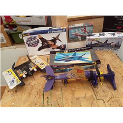 4 Model planes in box & 2 planes
