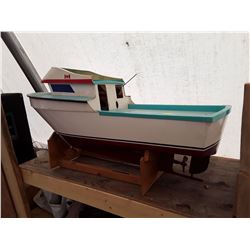 Large RC model Boat no remote 3'6" long with motor