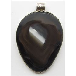 LARGE PENDANT WITH POLISHED NATURAL