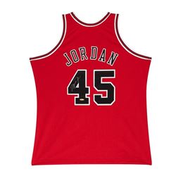 Michael Jordan Signed Chicago Bulls Jersey (UDA COA)