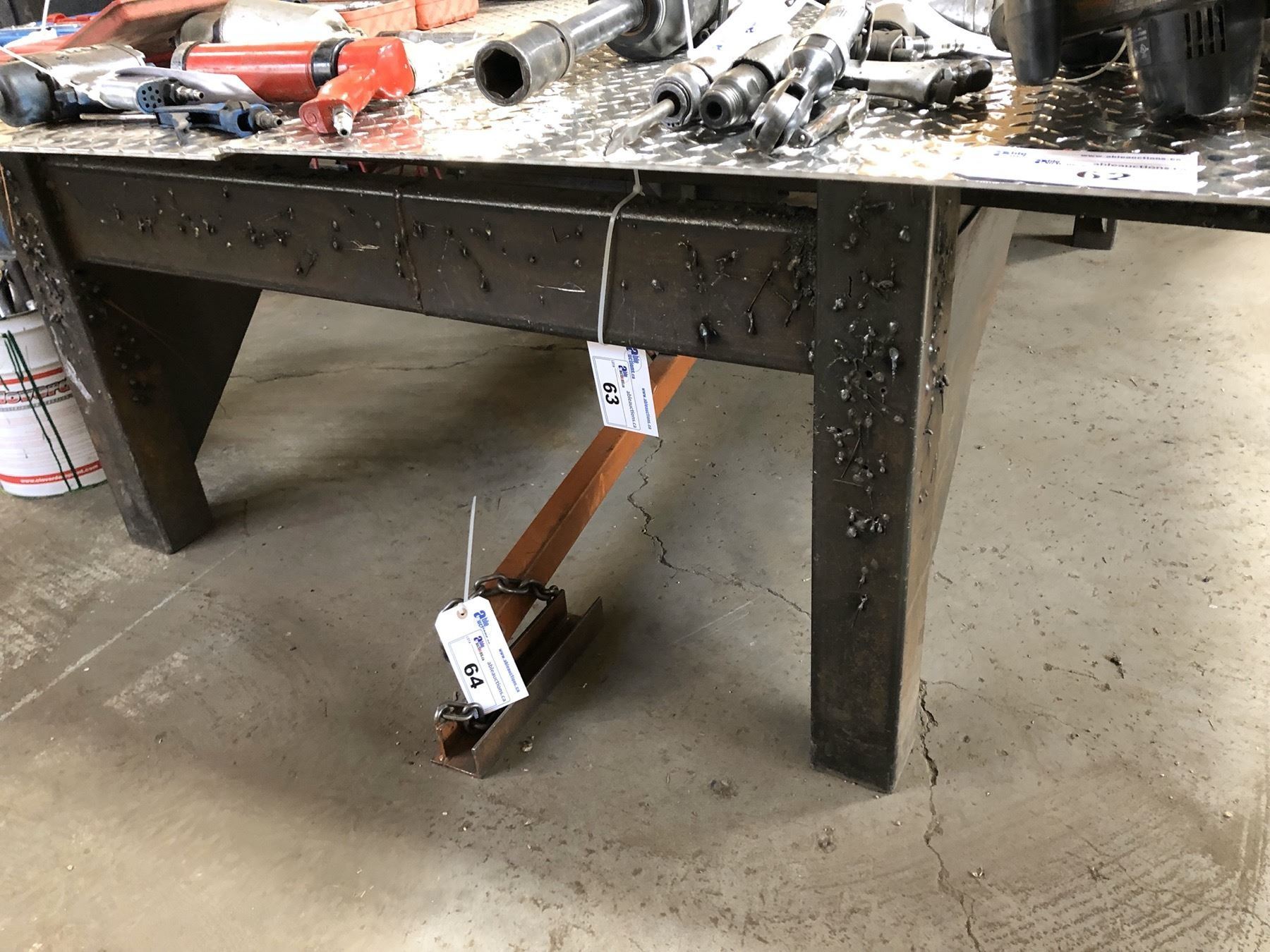 HEAVY DUTY STEEL WORK BENCH HEAVY DUTY STEEL WORK BENCH