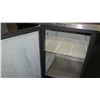 Image 2 : True 2-Door, Slide Top Beer Cooler
