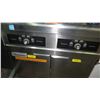 Image 5 : Frymaster Double Sided Commercial Deep Fryer w/ Baskets