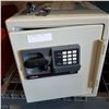 Image 2 : SENTRY S3871 SAFE W/ KEY