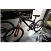 Image 1 : BLACK CCM BIKE