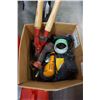 Image 2 : BOX OF TOOLS AND JERRY CAN