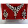 Image 2 : RHINESTONE NECKLACE AND EARRINGS IN RED VELVET BOX