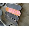 Image 1 : 4 SKATEBOARDS