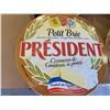 Image 2 : Petit Brie Soft Surface Ripened Cheese (4 x 500g)