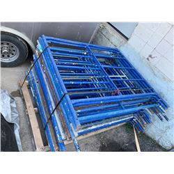 Lot of 2 scaffold panels, blue ( sold as a lot of 2 pieces) no choosing, must pick from top of pile