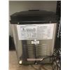 Image 2 : Danby Ice Maker Model: DIM2500SSDB