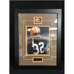 JIM BROWN FRAMED FOOTBALL PHOTO (CLEVELAND BROWNS)