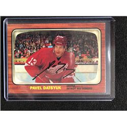 2002-03 Topps Heritage #14 Pavel Datsyuk Auto Card