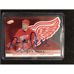 2002 ATOMIC BRETT HULL SIGNED HOCKEY CARD