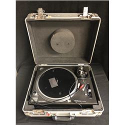 TECHNICS QUARTZ DIRECT DRIVE TURNTABLE SYSTEM (SL-1200MK3D)