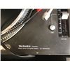 Image 2 : TECHNICS QUARTZ DIRECT DRIVE TURNTABLE SYSTEM (SL-1200MK3D)