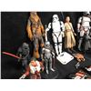 Image 2 : STAR WARS TOY FIGURES LOT