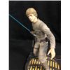 Image 2 : 2006 LUCAS FILMS "LUKE SKYWALKER" ACTION FIGURE W/ WEAPON (12")