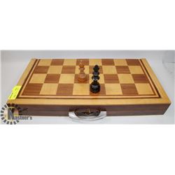 VINTAGE WOOD CHESS BOARD WITH PIECES