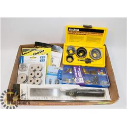 FLAT WITH HOLE SAW SET AND MORE