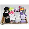 Image 1 : FLAT OF 33 PAIRS OF NEW LADIES SOCKS