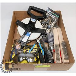 FLAT OF ASSORTED TOOLS INCL 100FT FIBERGLASS