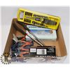 Image 1 : FLAT OF ASSORTED TOOLS INCLUDING INTERNAL PIPE